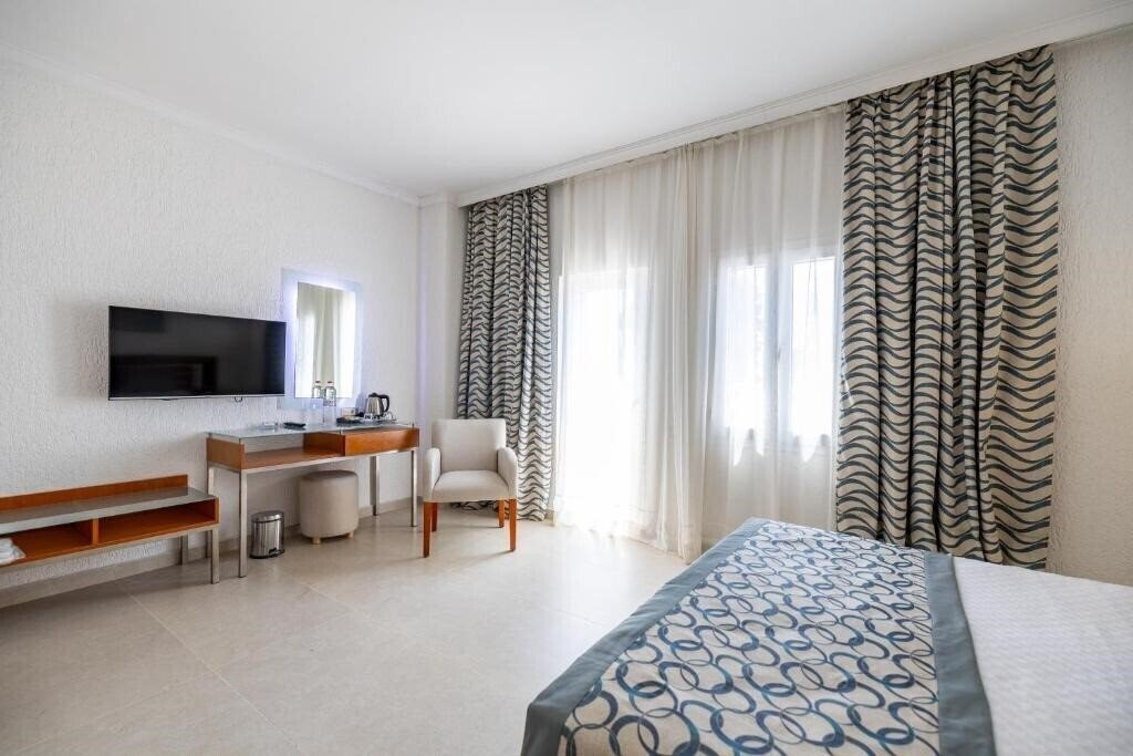 Изображение Petunya Beach Resort 4*