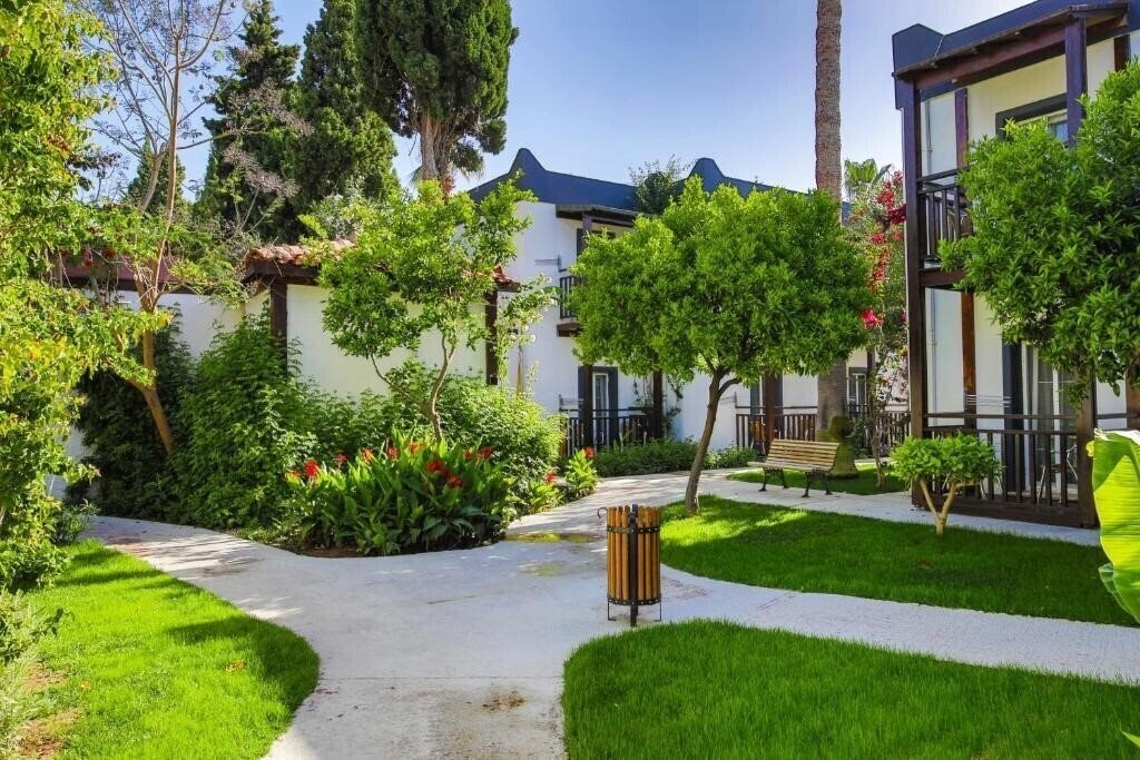 Bitez Garden Life 4* фотосуреті