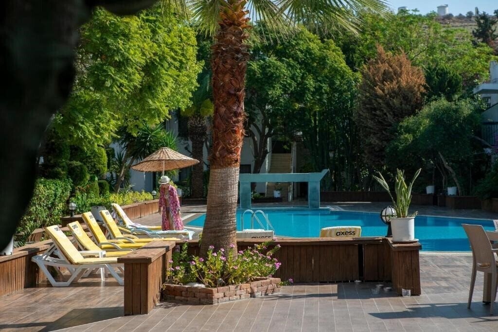 Изображение Flora Hotel (ex. Club Hotel Flora) 3*