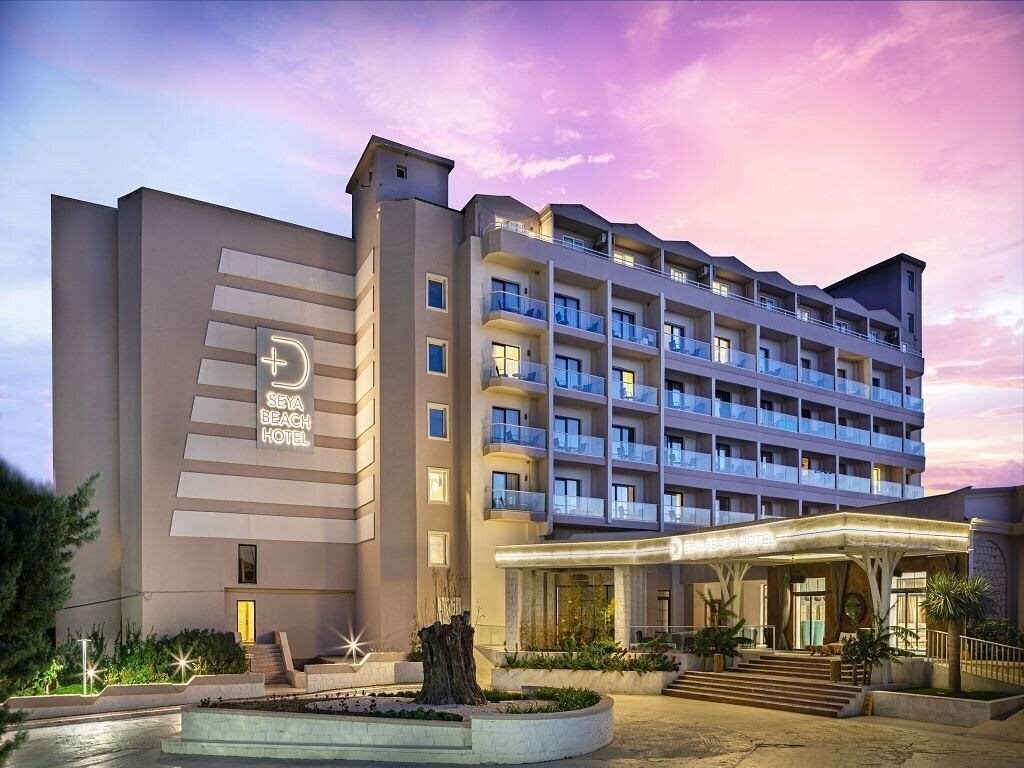 Отель D + Seya Beach Hotel 5*