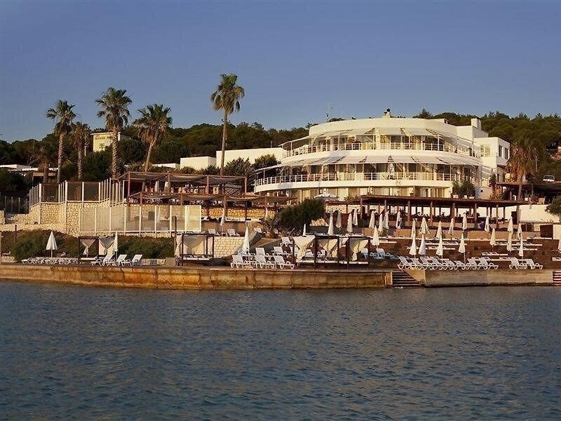 Отель Ceshme Plus Hotel Boutique 3*