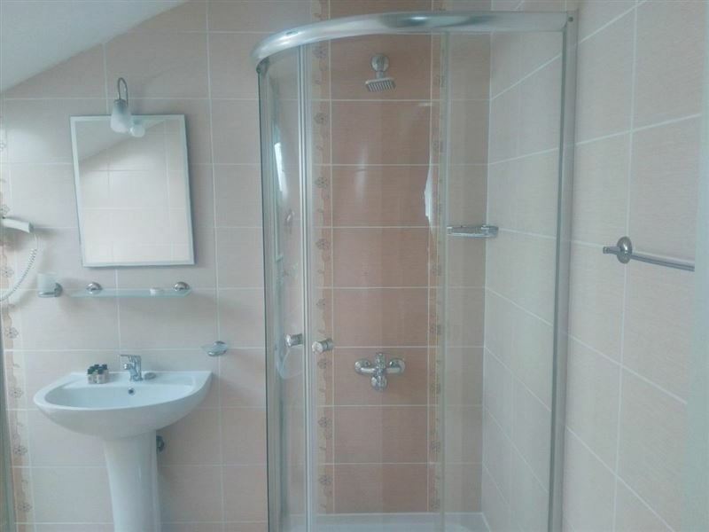 Отель Grove Hotel 2*