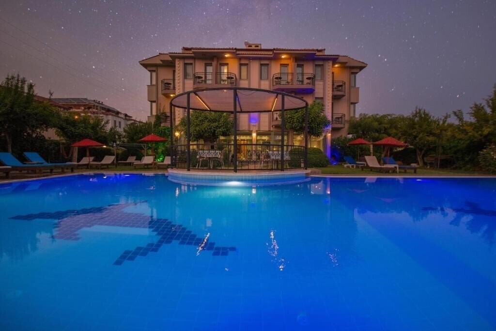 Фотография Golden Moon 3*