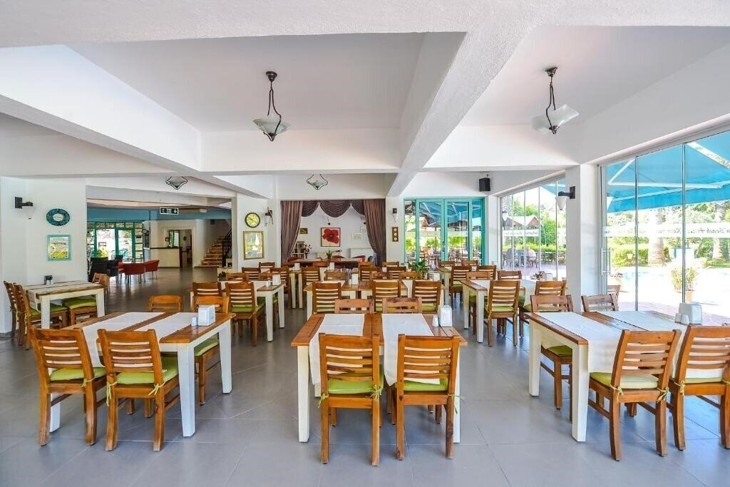 Картинка Rebin Beach 3*