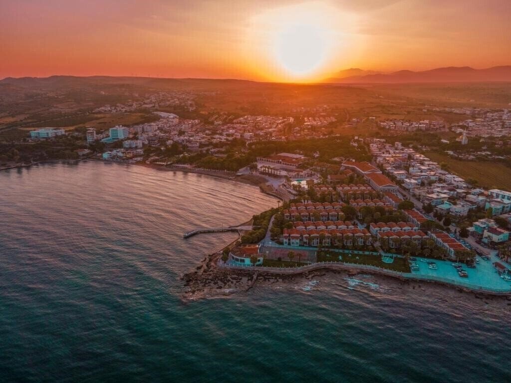 Отель Lucas Didim Resort 5*