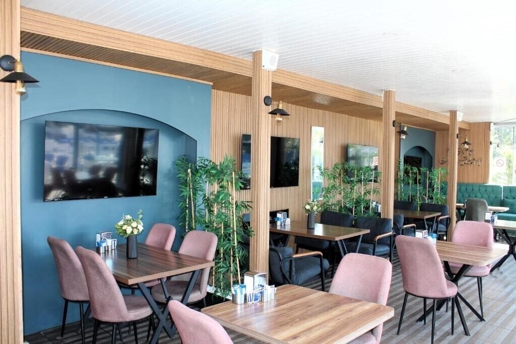 Mavi Pansiyon & Restaurant (ex. Mavi Kitchen & Bar) 4* фотосуреті