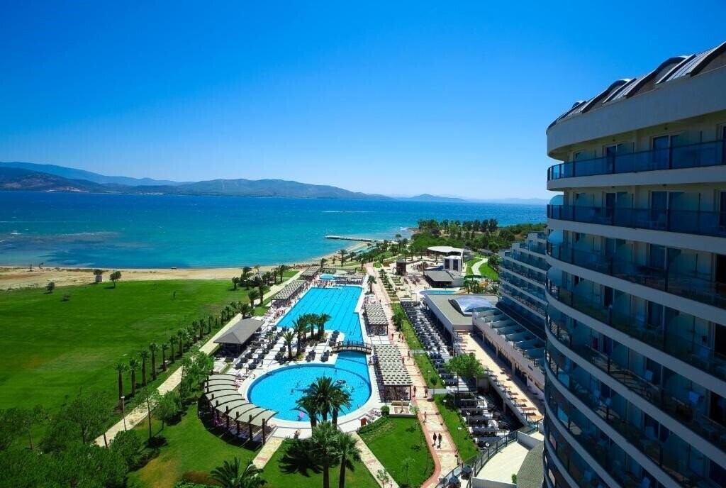 Фото Venosa Beach Resort & Spa 5*