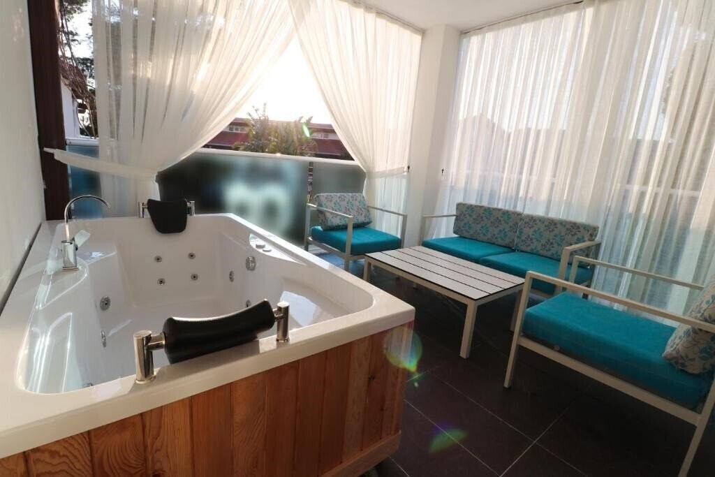 Фото Garcia Resort & SPA Hotel 5*