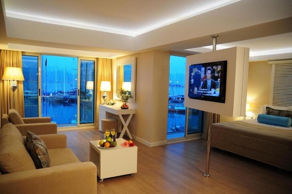 Фотография Alesta Yacht 4*