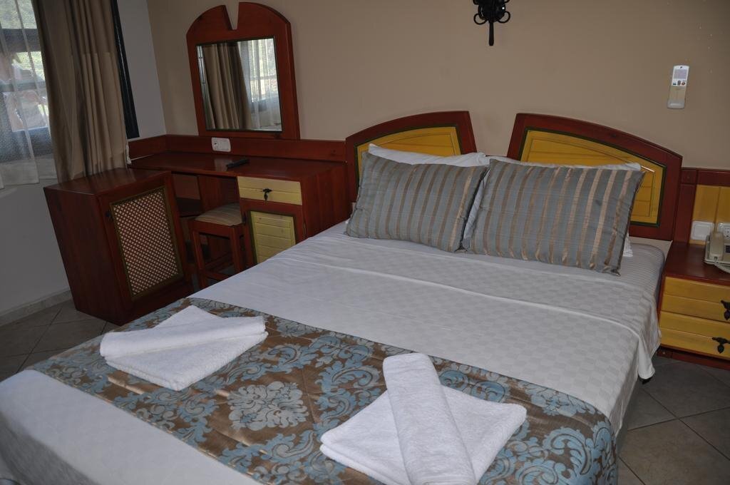 Фото Bellevue Hotel Fethiye 3*