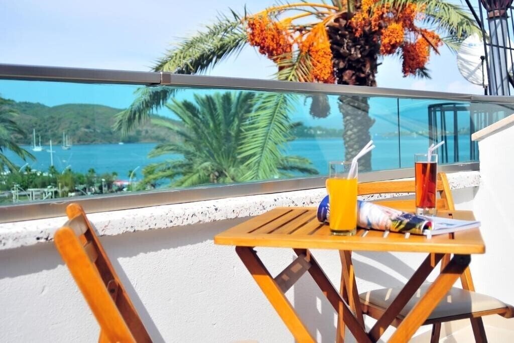 Отель Yeniceri Hotel 2*