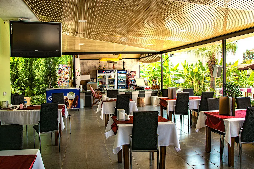 Hotel Nazar Garden 3* фотосуреті