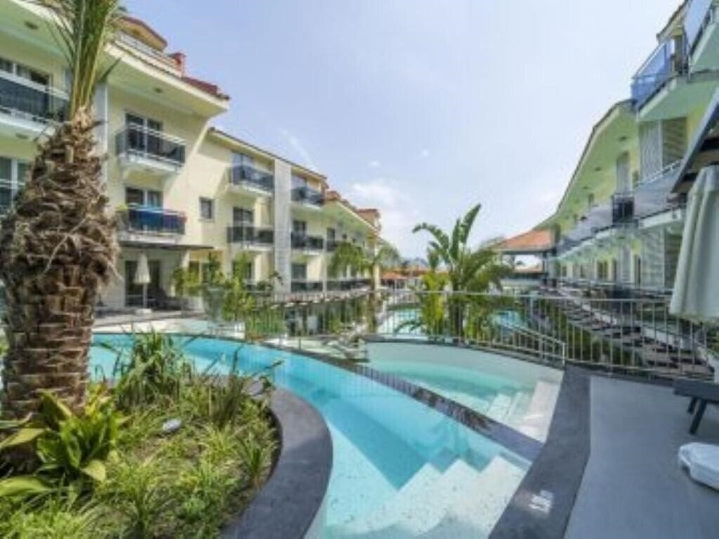 Отель Montebello Resort Hotel 4*