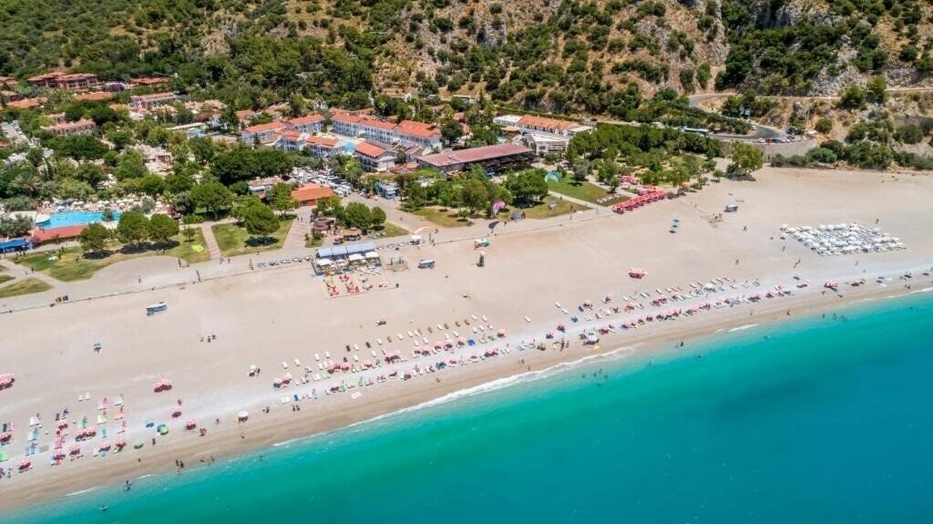 Отель Belcekum Beach Hotel 4*
