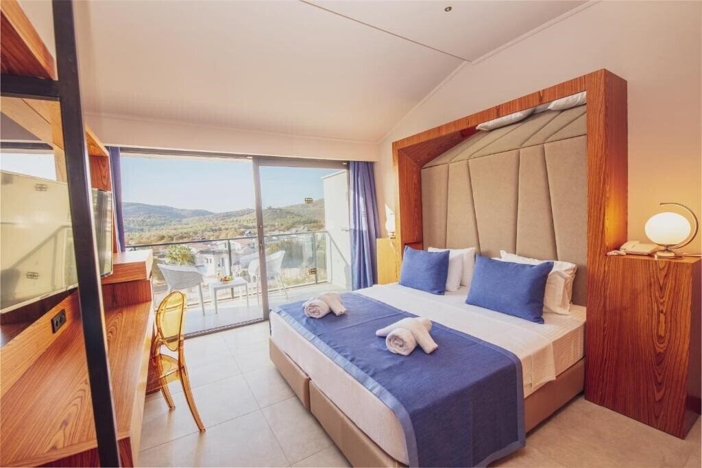 Orka World Hotel & Aquapark (ex. Orka World Hotel With Aqua Park, Orka World Hotel & Thema Park) 4* қонақ үйі