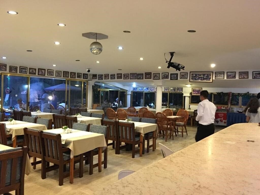 Cenk Bey 3* суреті