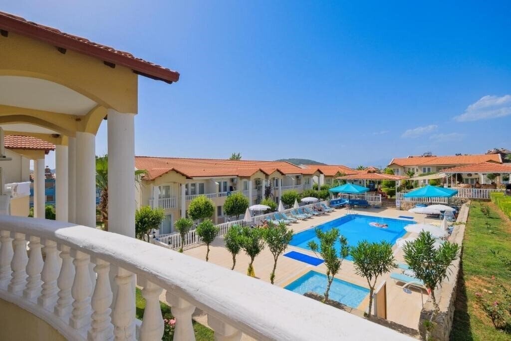 Отель Mesa Suite Hotel 3*