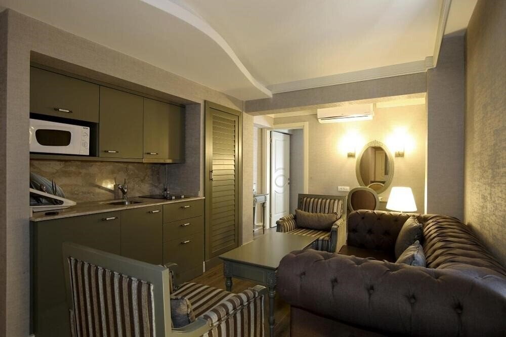 The PineHill Hotel & Suites 3* фотосуреті