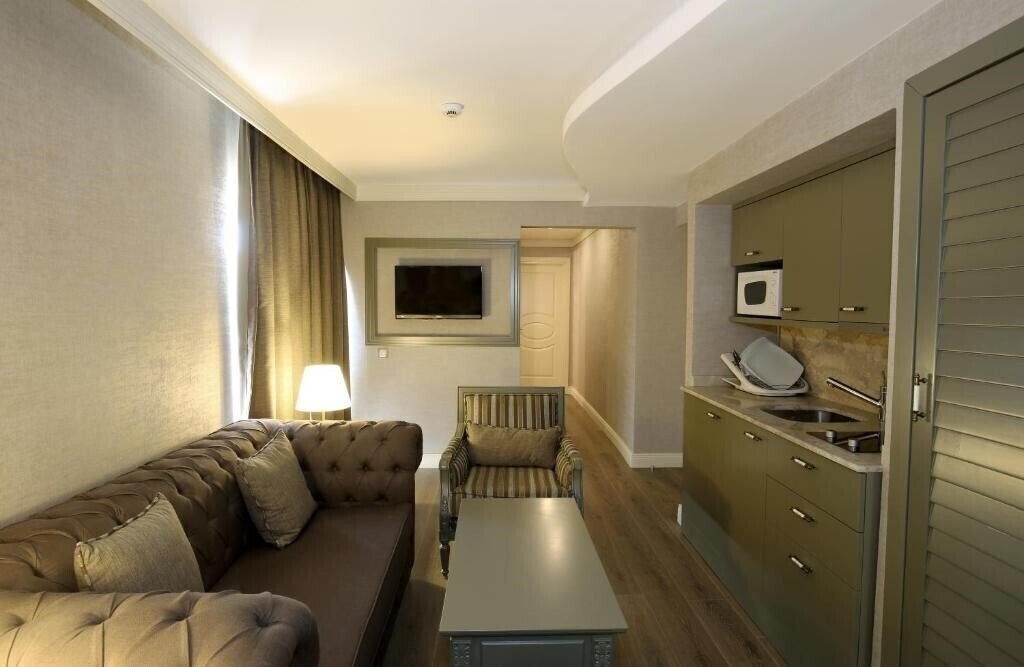 The PineHill Hotel & Suites 3* суреті