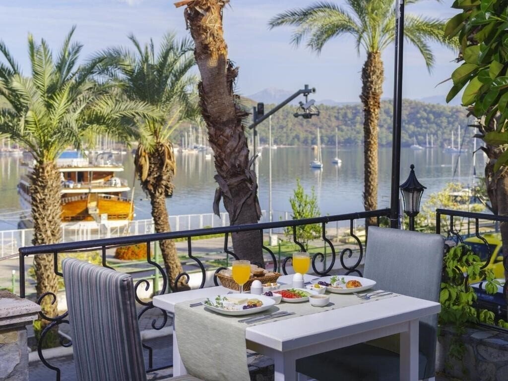 Villa Daffodil 3* фотосуреті