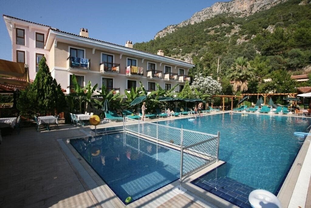 Отель Peridikia Beach & Family Resort 4*