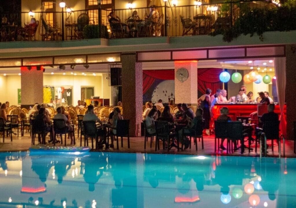 Greenland Hotel 4* фотосуреті