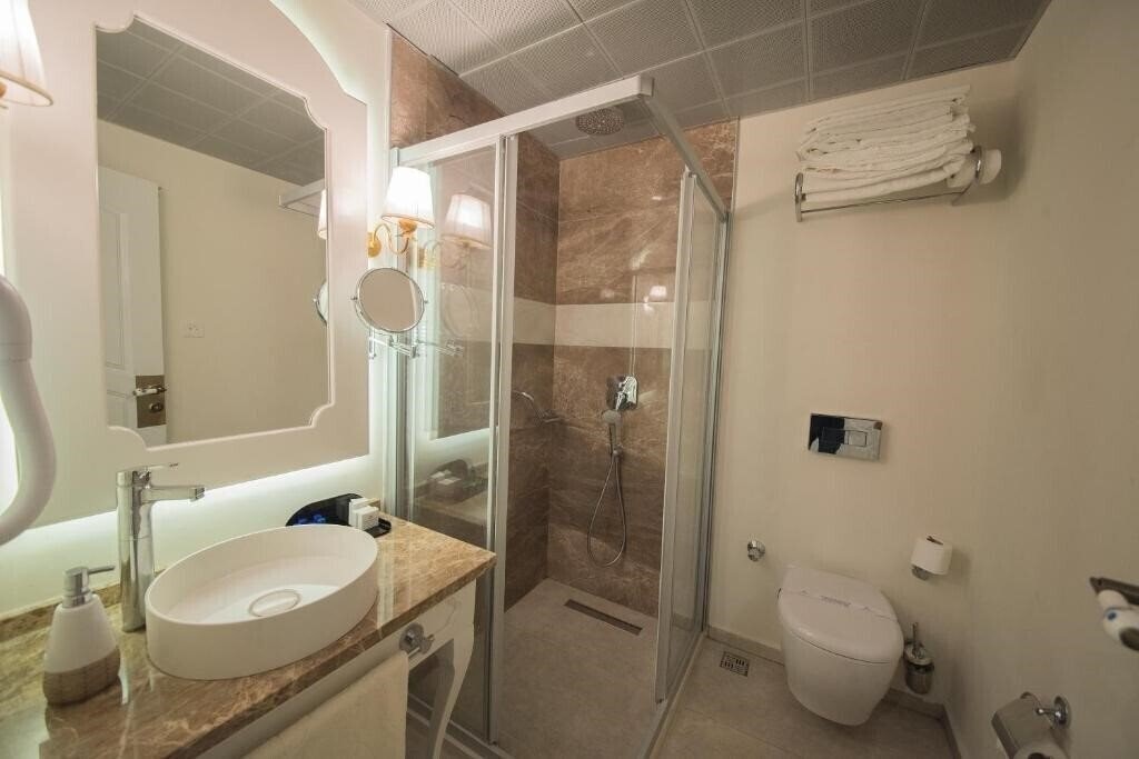 Фото Montebello Deluxe Hotel (ex. Montebello Beach Hotel) 4*