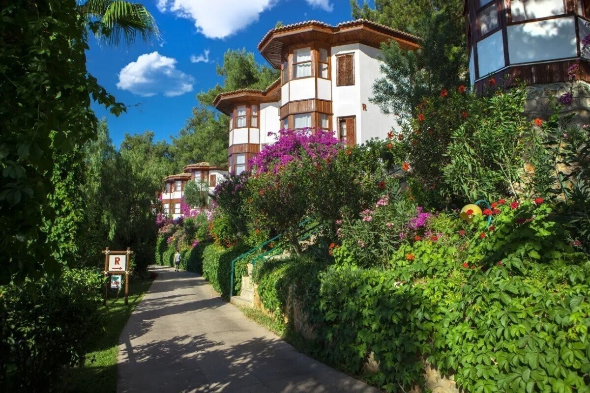 Фотография Club & Hotel Letoonia 5*