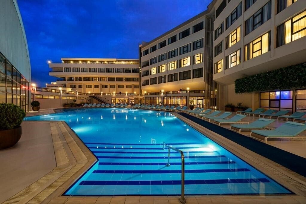 Kaya Izmir Thermal & Convention 5* қонақ үйі