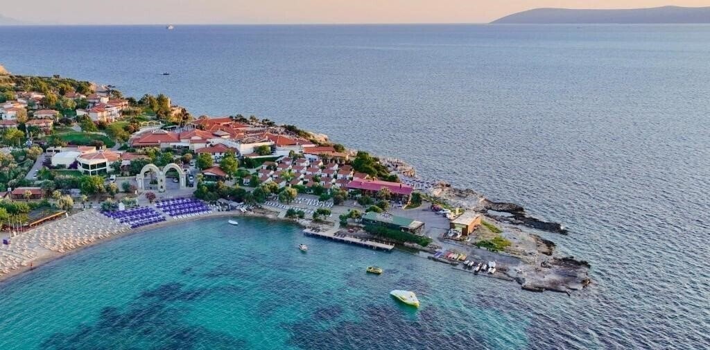 Фотография Maya Bistro Hotel Beach Boutique 3*