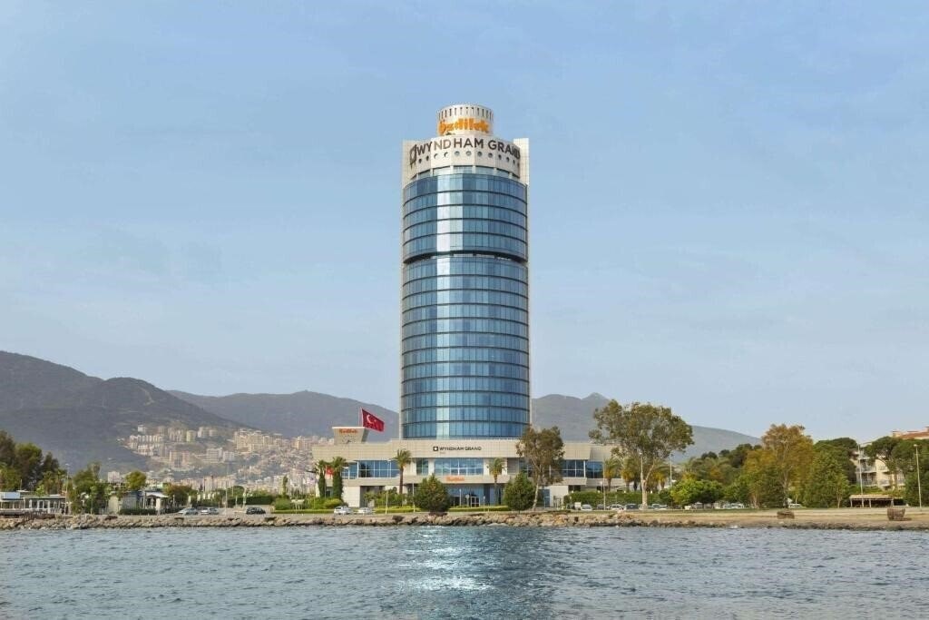 Wyndham Grand Izmir Ozdilek 5* фотосуреті