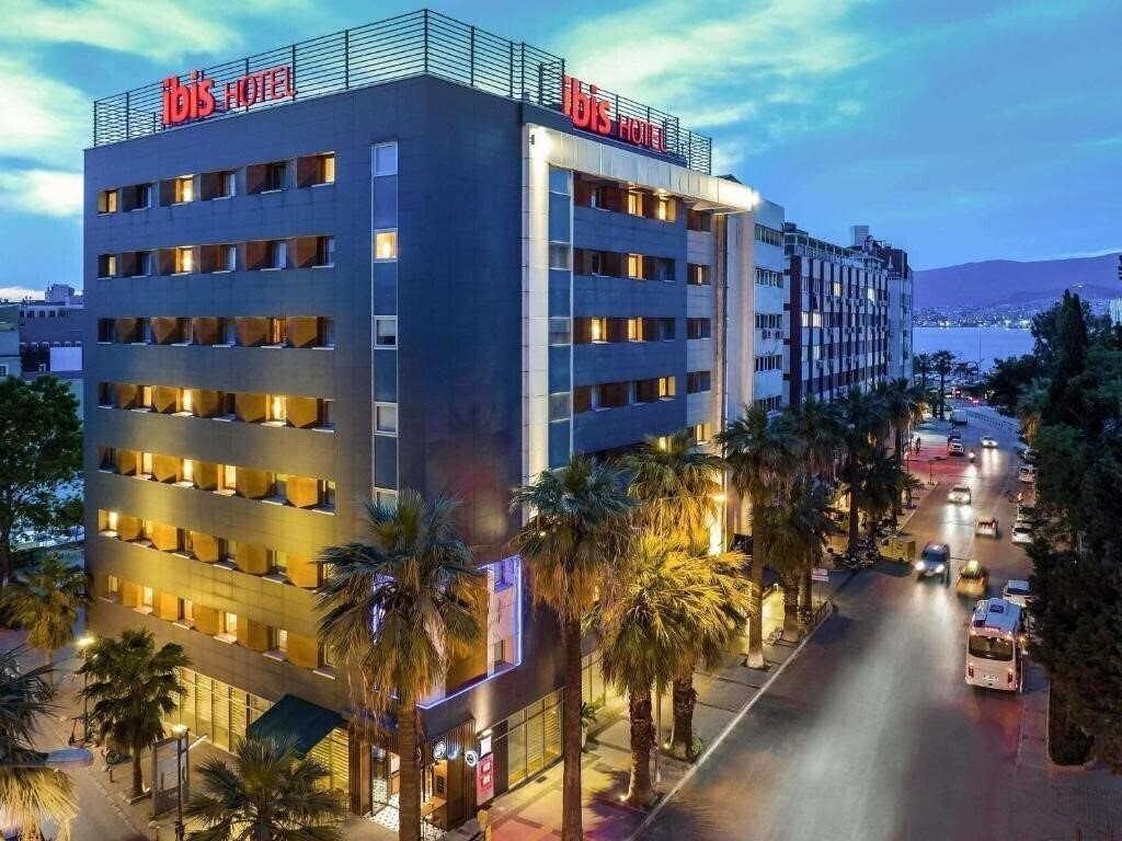 Изображение Ibis Izmir Alsancak 4*