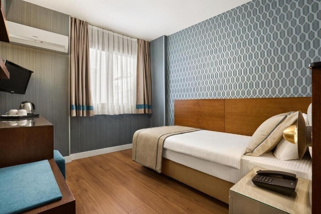 The New Hotel Zeybek 3* суреті