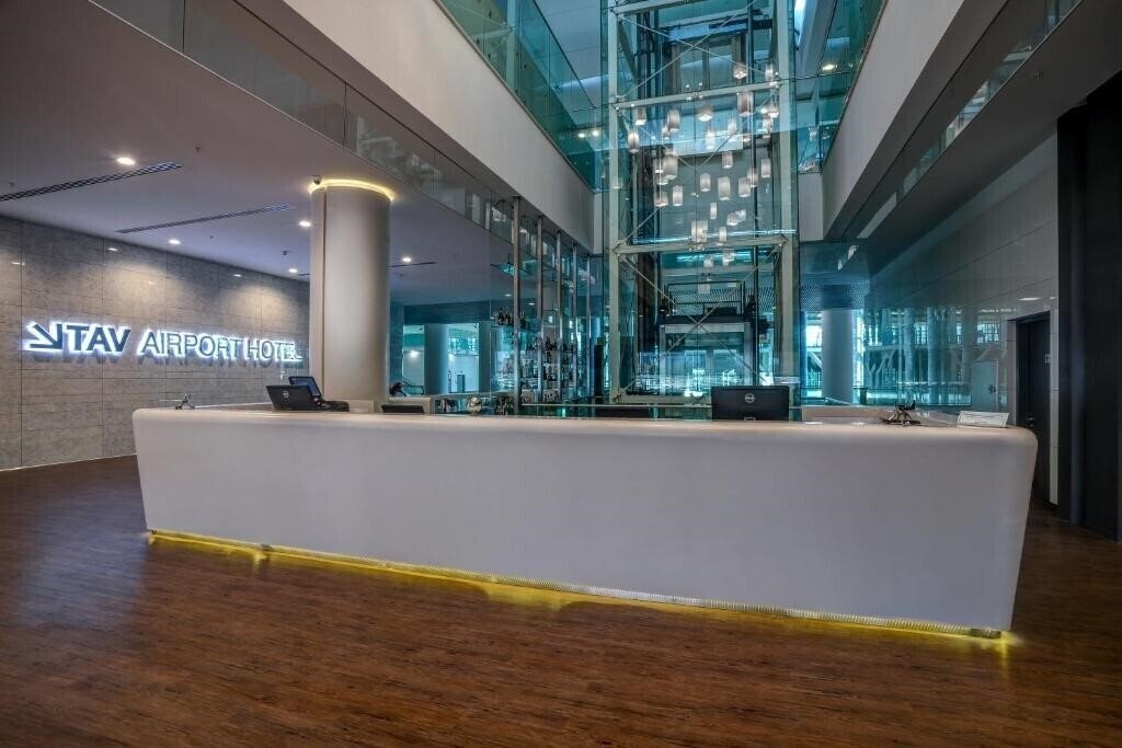Фотография Tav Airport Hotel Izmir 4*