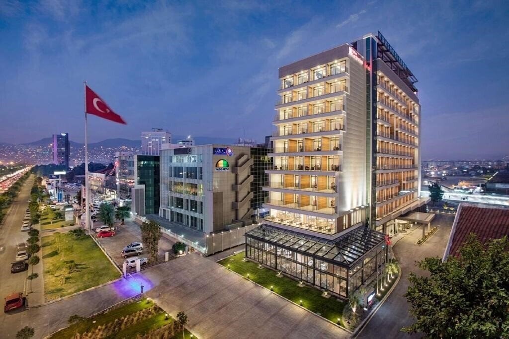 Hilton Garden Inn Izmir Bayrakli 4* қонақ үйі