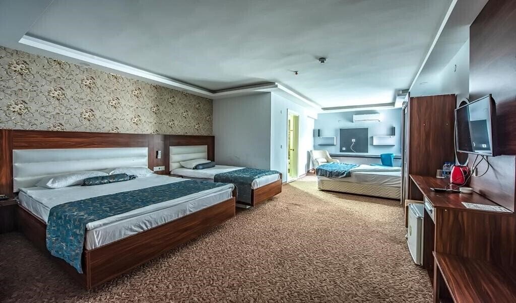 Izmir Madi Otel 4* суреті
