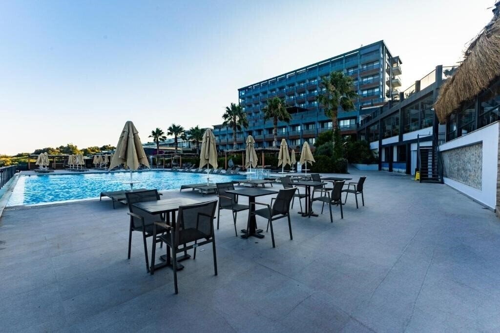 The Nowness Luxury Hotel & Spa 5* суреті