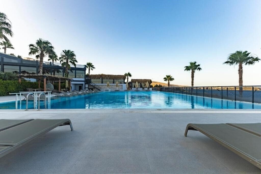 The Nowness Luxury Hotel & Spa 5* суреті