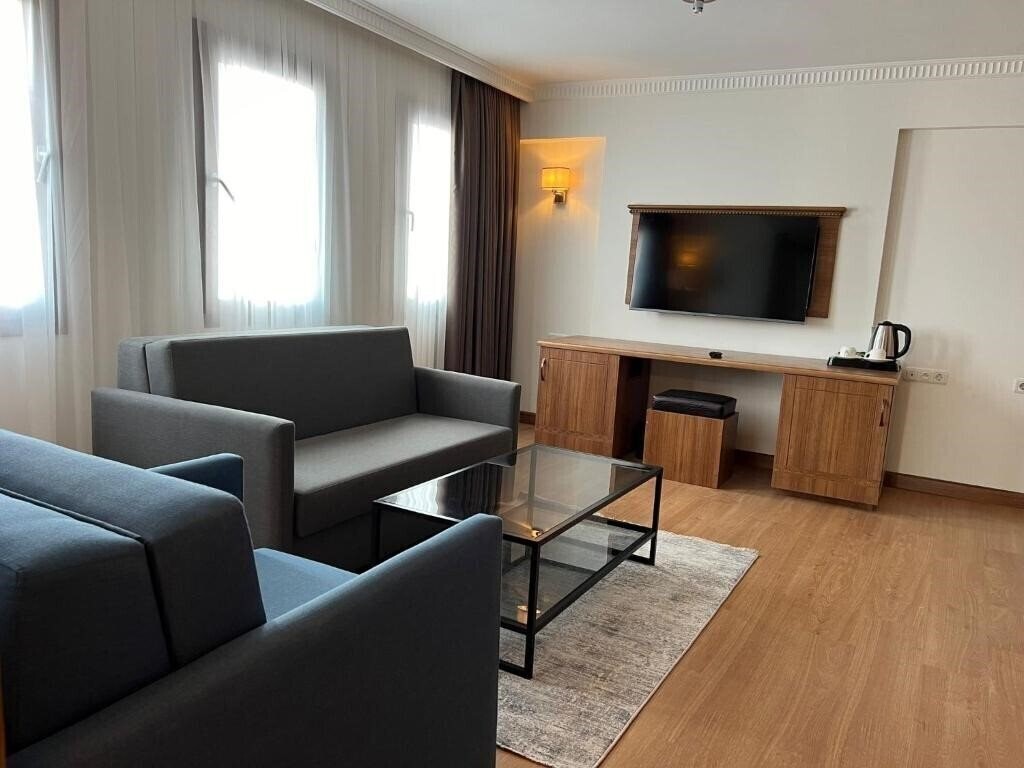 Фото Istanblu Hotel Izmir 4*