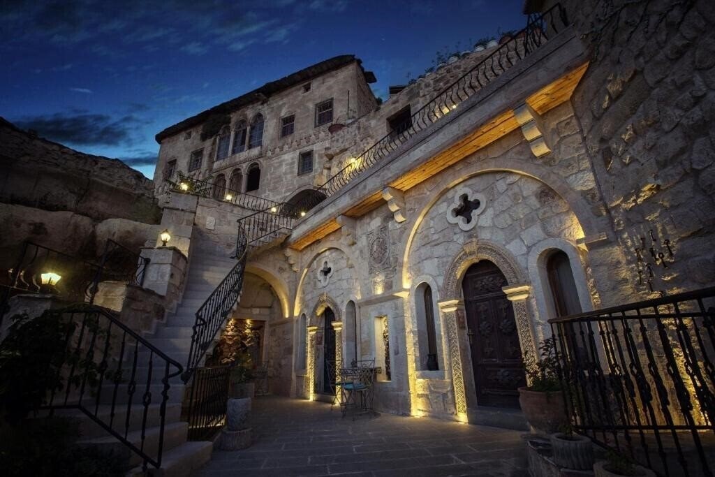 Отель Elika Cave Suites 5*