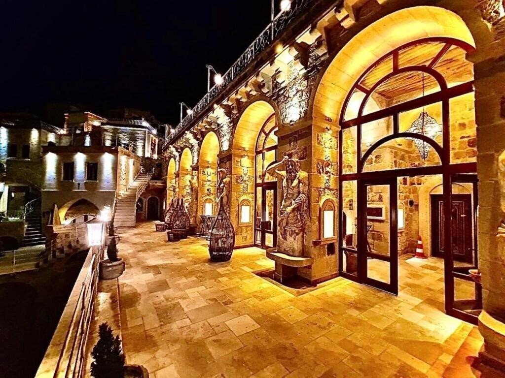 Фото Elika Cave Suites 5*