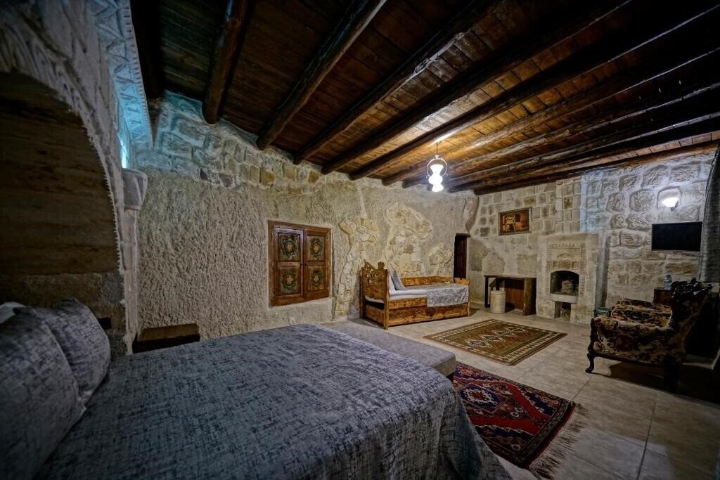 Holiday Cave Hotel (ex. Holiday Cave Hotel Boutique) 3* фотосуреті