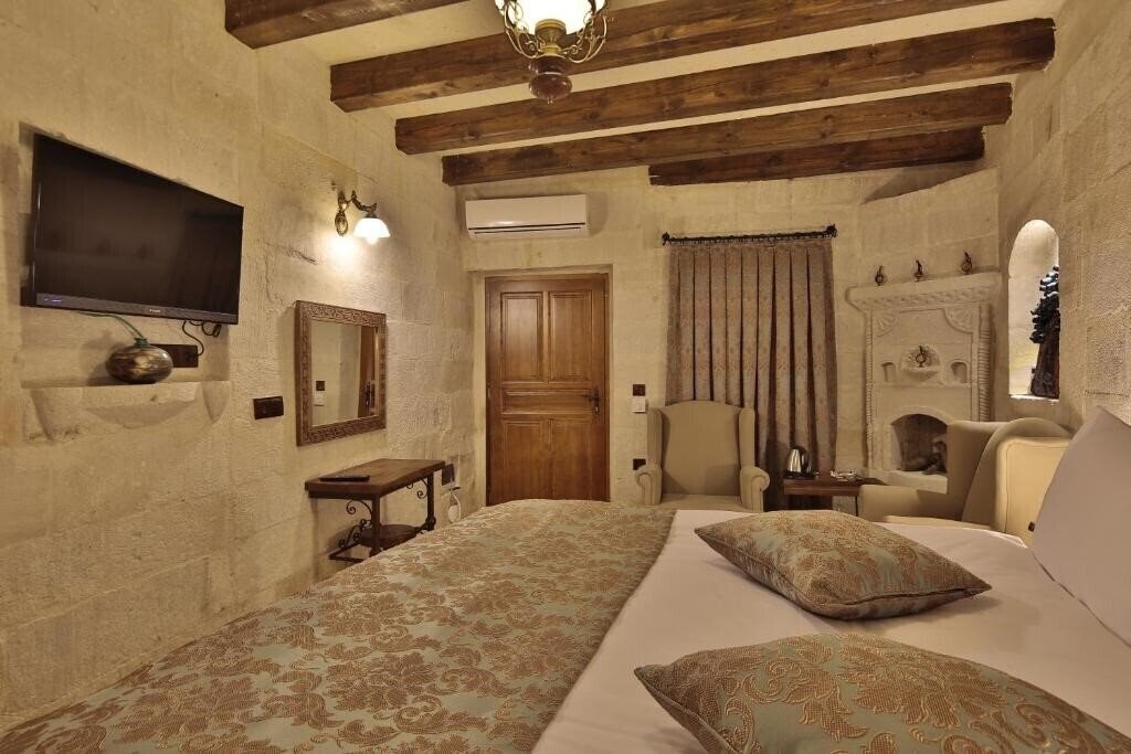 Aren Cave 4* фотосуреті