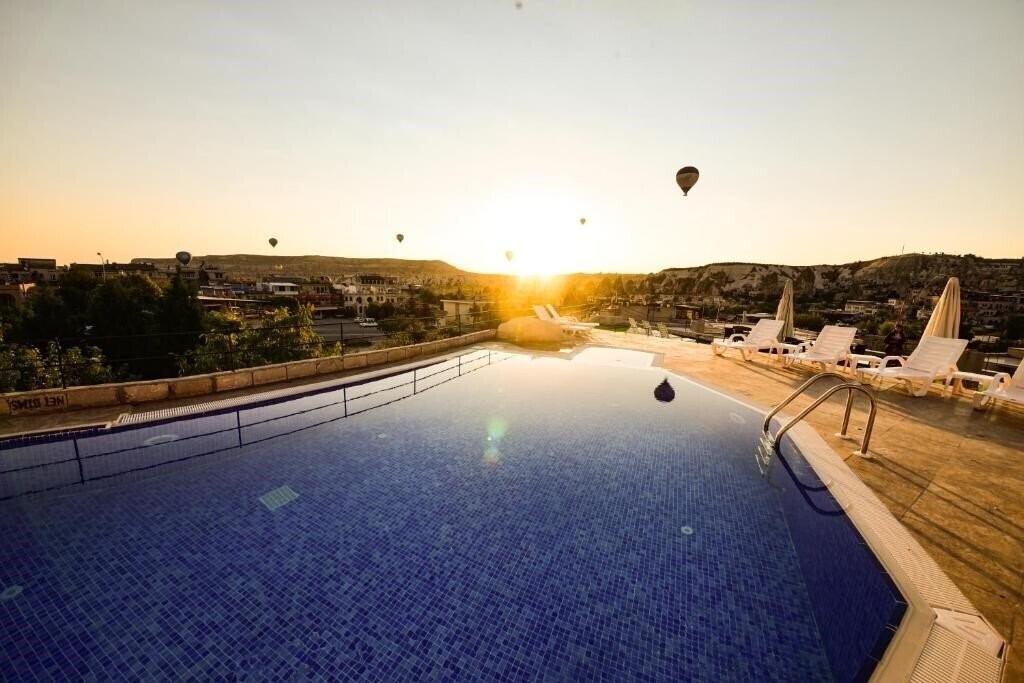 Отель Cappadocia Caves Hotel 3*