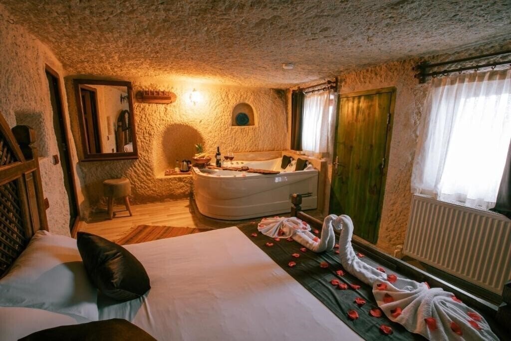 Отель Mia Cappadocia Cave Hotel (ex. Cave Life Hotel, Cave Life Pension) 2*