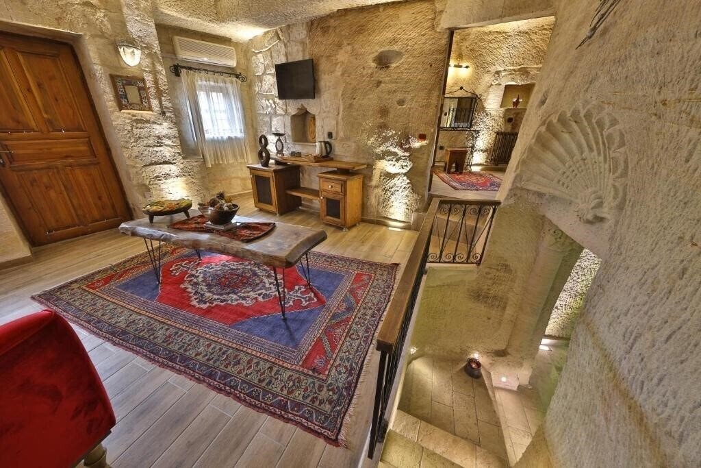 Фотография Divan Cave House 3*