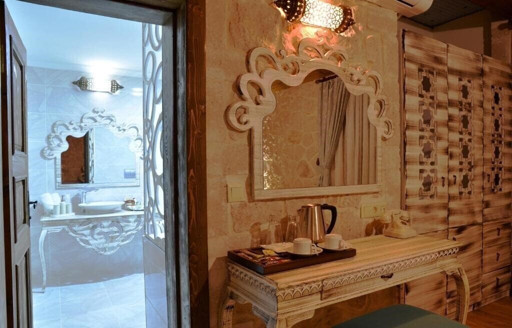 Фотография Elevres Stone House Hotel 4*