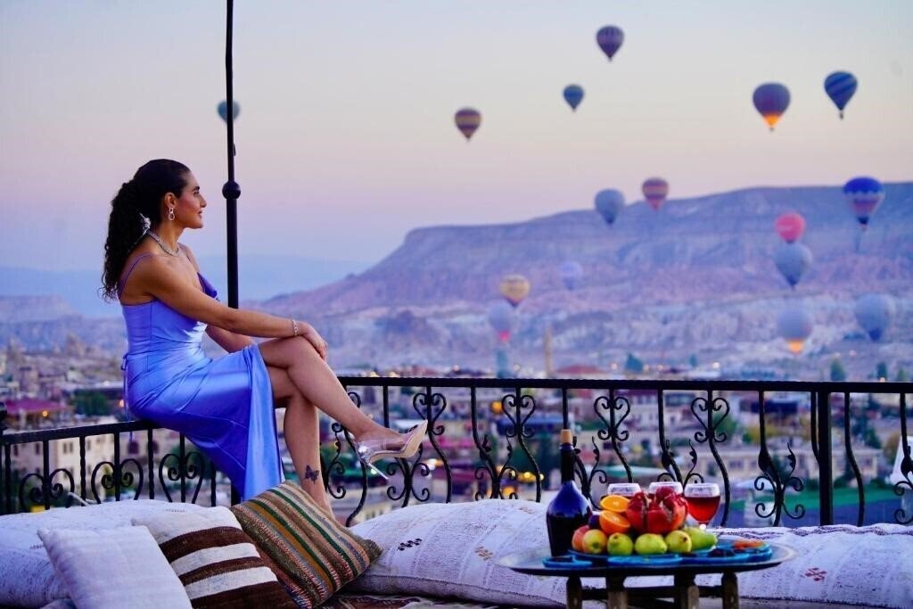 Отель Tulip Cave Suites 3*