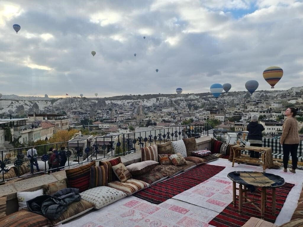 Vineyard Cave Hotel 3* суреті