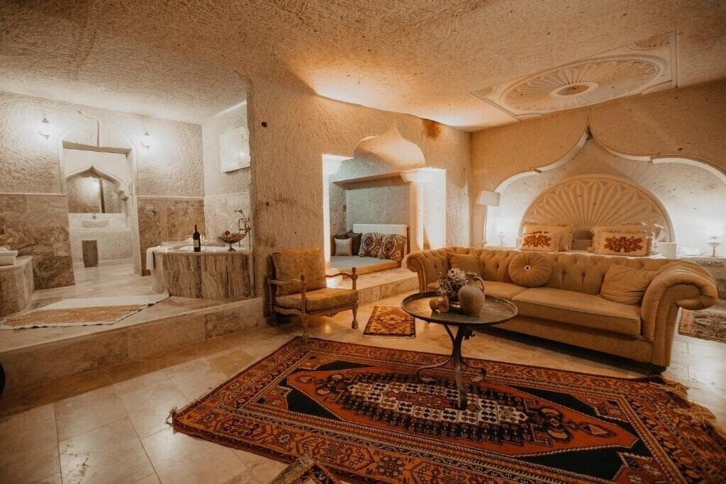 Serenus Cave Suites 4* фотосуреті